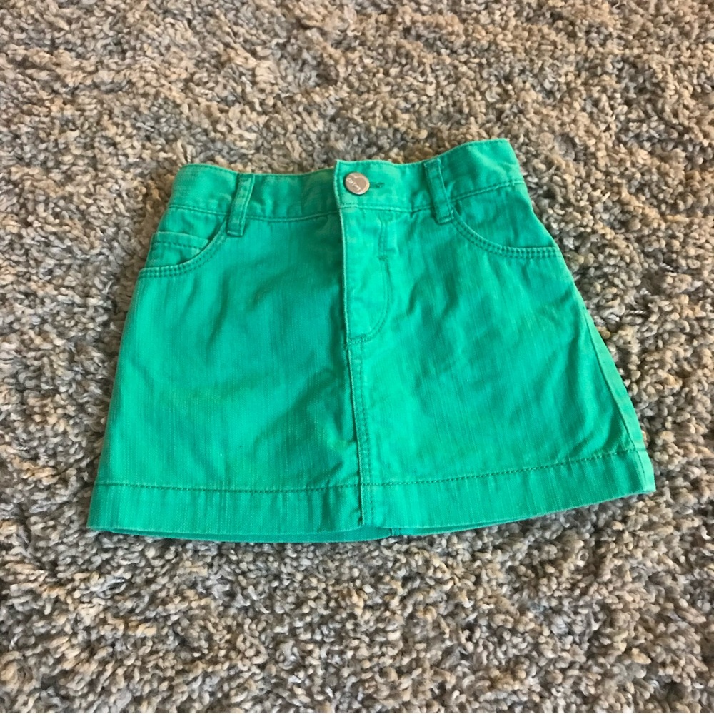 💚Old Navy mini skirt size 2T